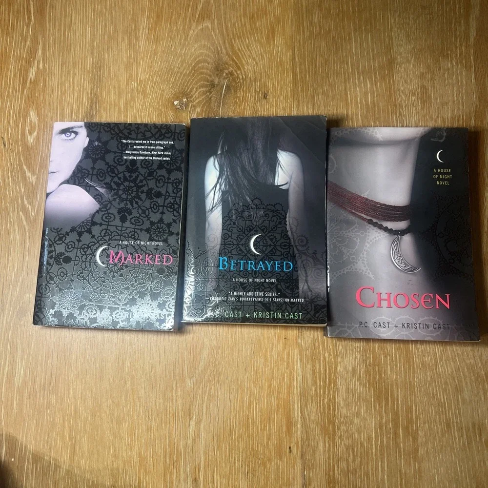 House Of Night Book‎ Series By Kristin Cast Books 1-3 Marked Betrayed Chosen